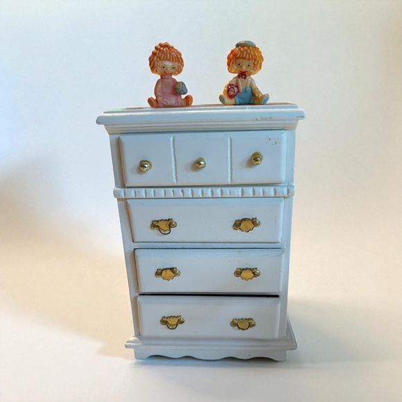 White Miniature Dresser with Figurines - Picture 1 of 1